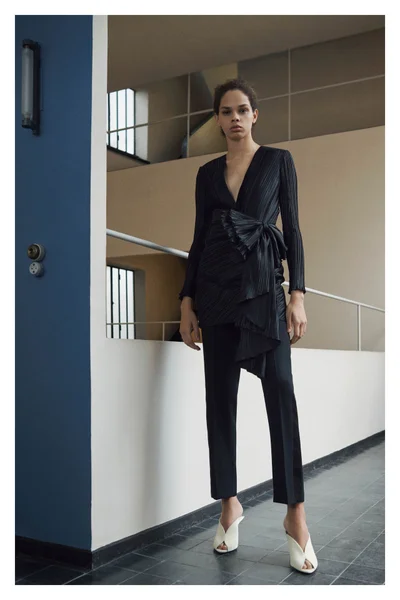 Look 50